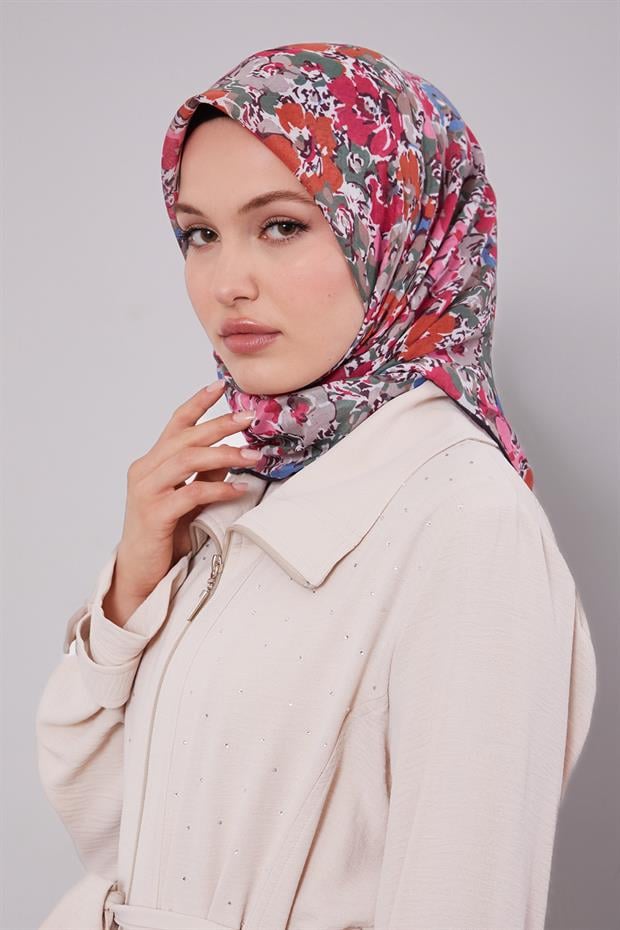 Siyah - Kırmızı Yonca Desen Soft Eşarp