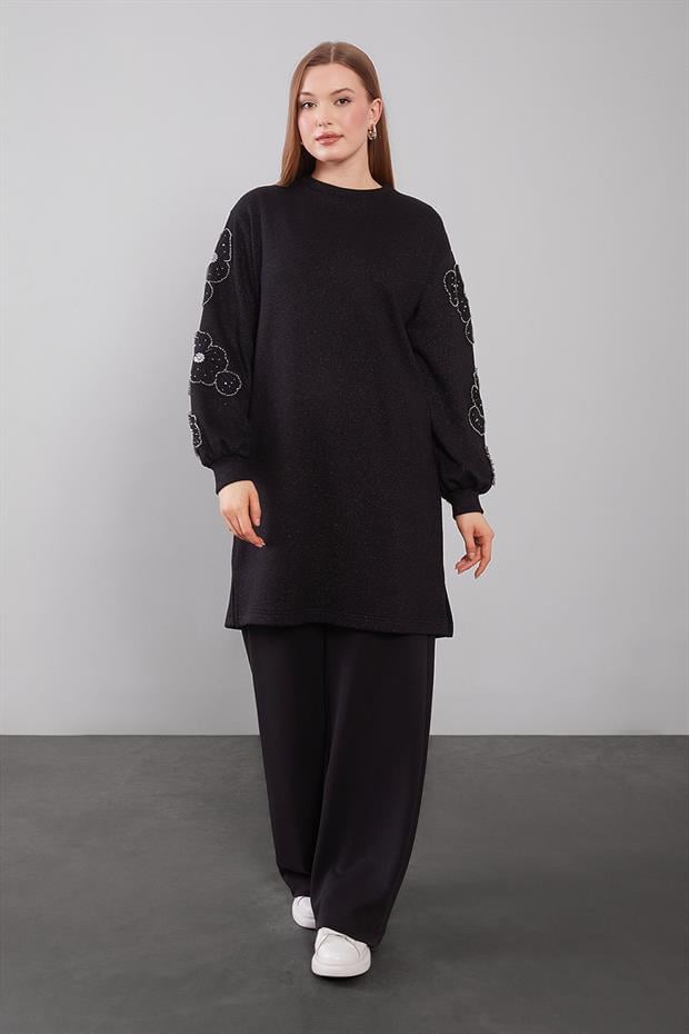 Siyah Kol Çiçek Detaylı Tunik