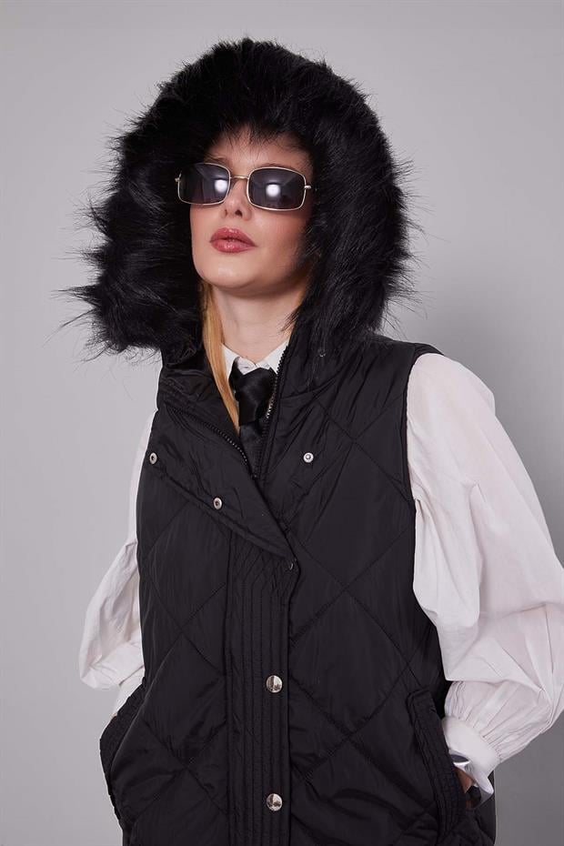 Siyah Kürk Kapüşonlu Şişme Yelek