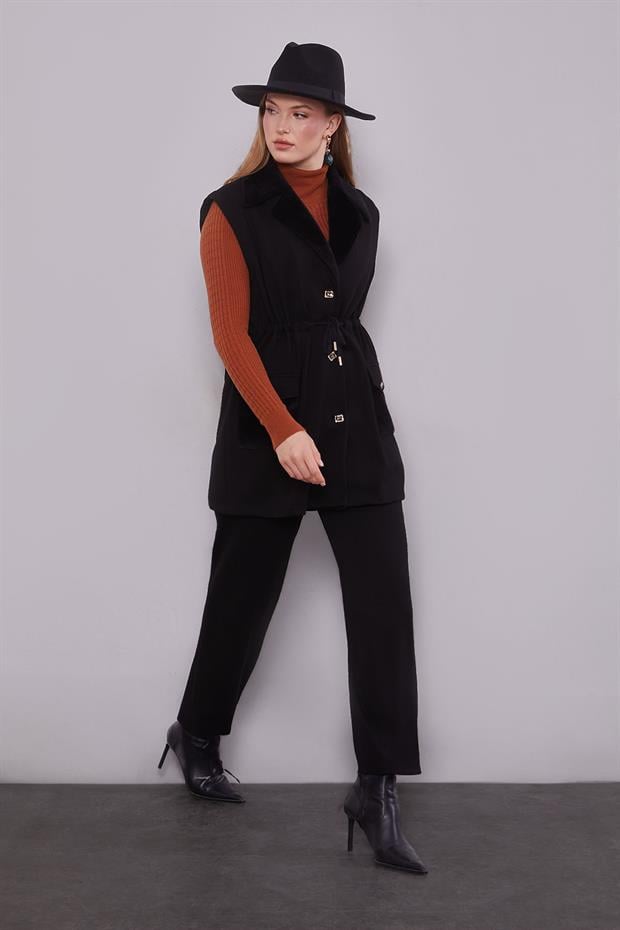 Siyah Kürk Yaka Detaylı Yelek Takım
