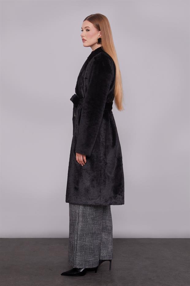 Siyah Kuşak Deaylı Kürk Kaban