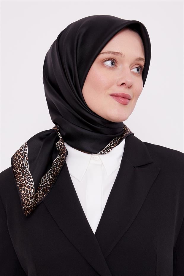 Siyah Şerit Leopar Desen Twill İpek Eşarp