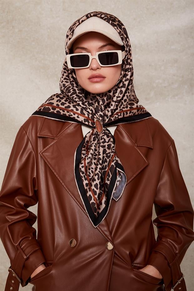 Siyah Leopar Desen Twill İpek Eşarp