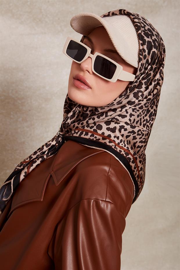 Siyah Leopar Desen Twill İpek Eşarp