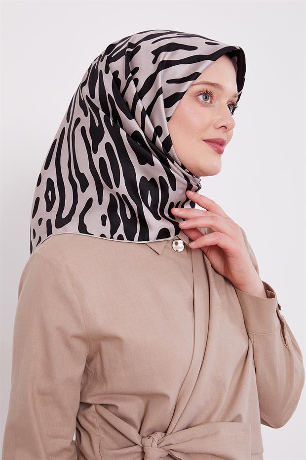 Siyah Leopar Desen Twill İpek Eşarp