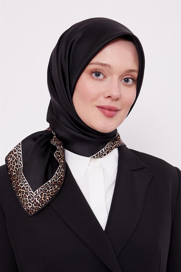 Siyah Şerit Leopar Desen Twill İpek Eşarp
