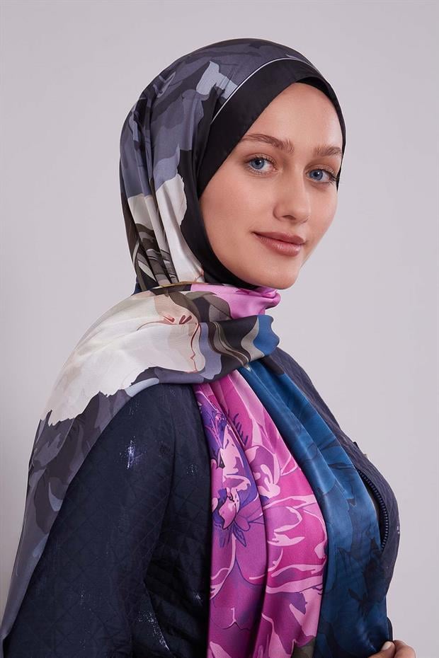 Siyah Lotus Desen Hint İpeği Şal