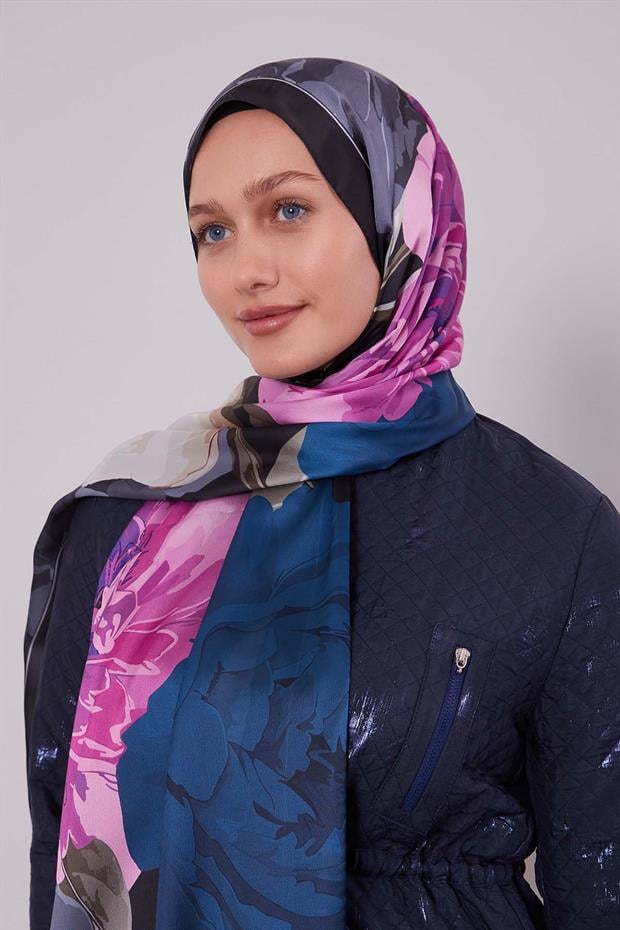 Siyah Lotus Desen Hint İpeği Şal