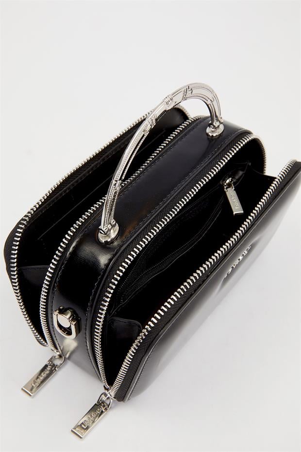 Siyah Metal Askı Detay Omuz Çantası