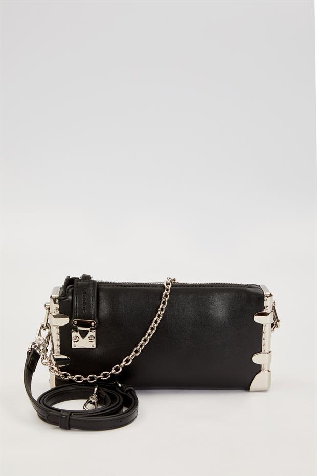 Siyah Metal Köşeli Omuz Çantası