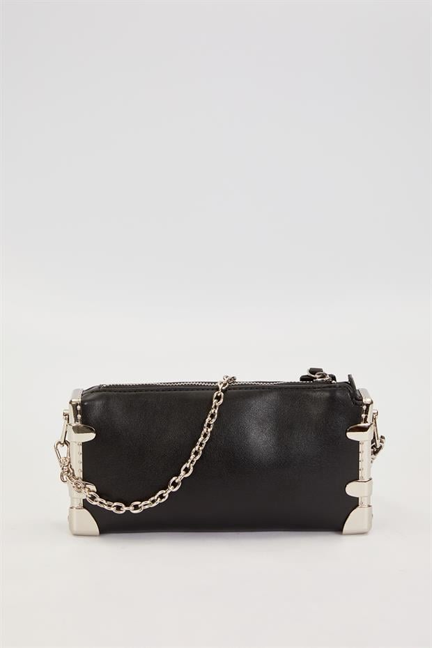 Siyah Metal Köşeli Omuz Çantası