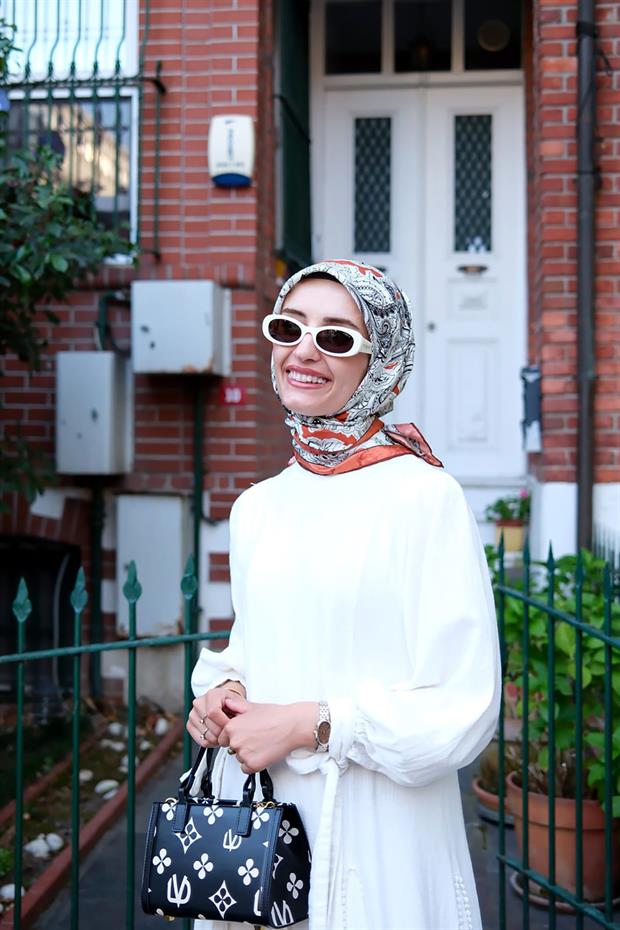 Siyah Mini Boy Baskılı El Çantası