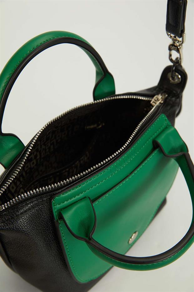 Siyah Mini Çanta Aksesuar Detaylı El Çantası