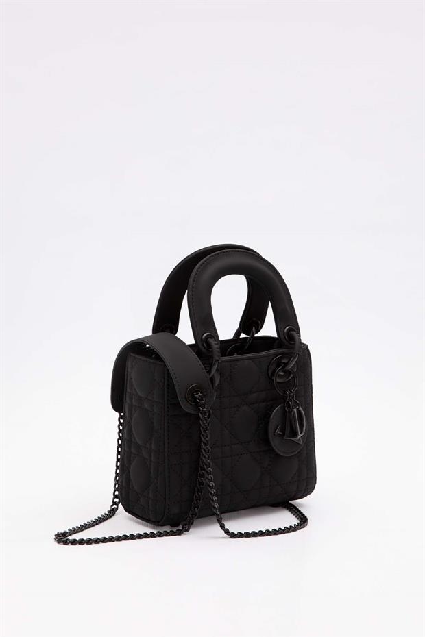 Siyah Mini Zincir Aksesuarlı El Çantası