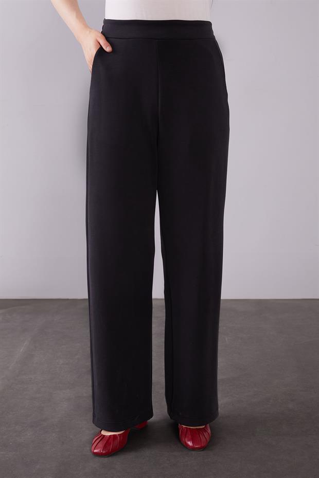 Siyah Omuz Aksesuar Detaylı İkili Takım