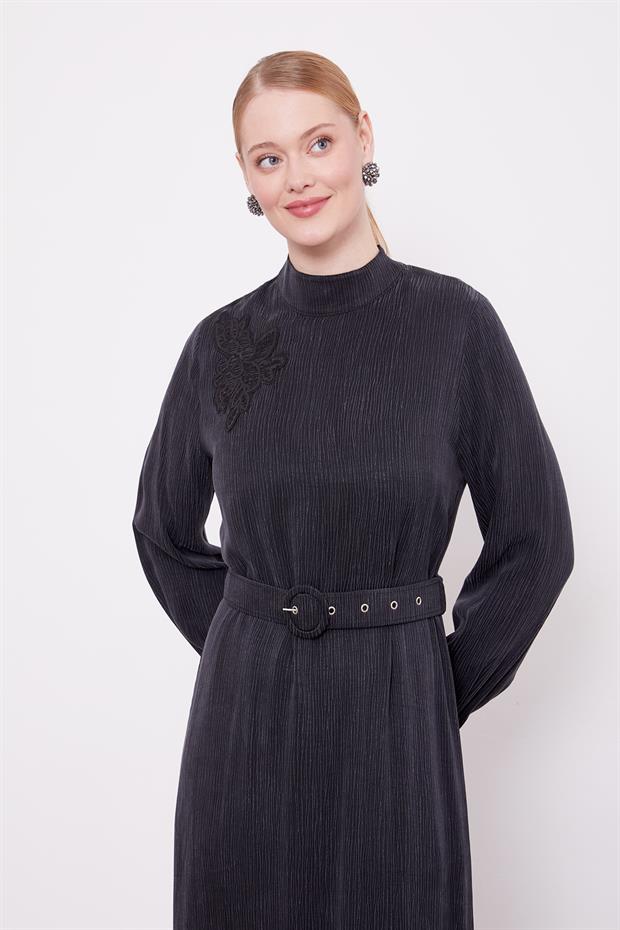 Siyah Omuz Nakış Detaylı Cupra Elbise