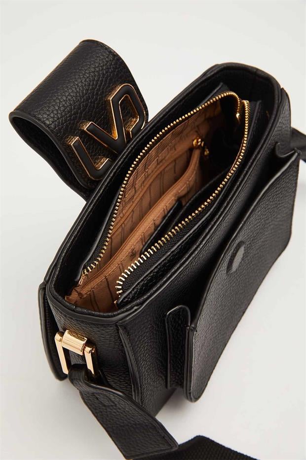 Siyah Ön Cep Detaylı Omuz Çantası