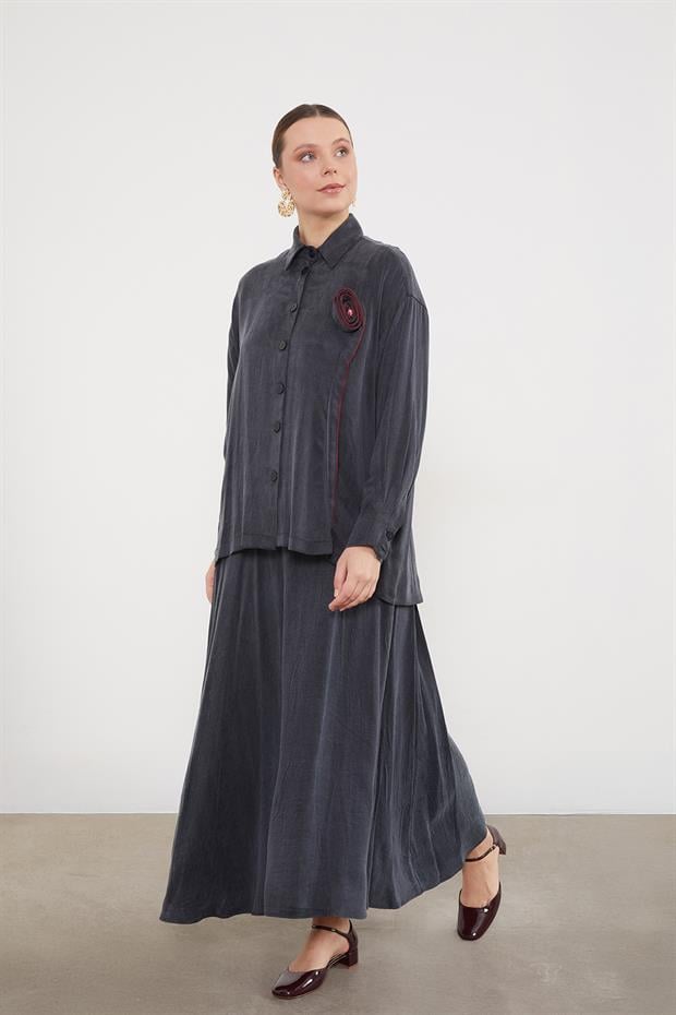 Siyah Önü Gül Detaylı Düğmeli Cupra Etek Takım