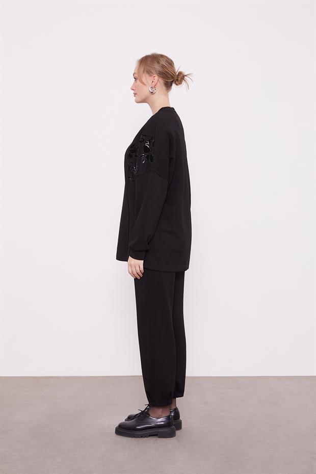 Siyah Payet İşlemeli Spor Takım