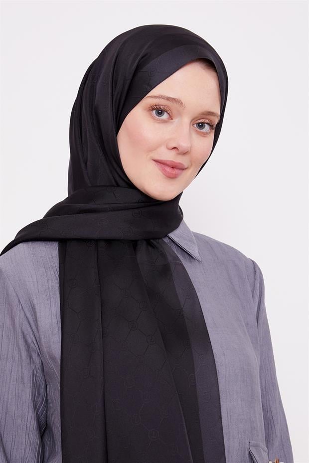 Siyah Petek Desen Monogram İpek Şal