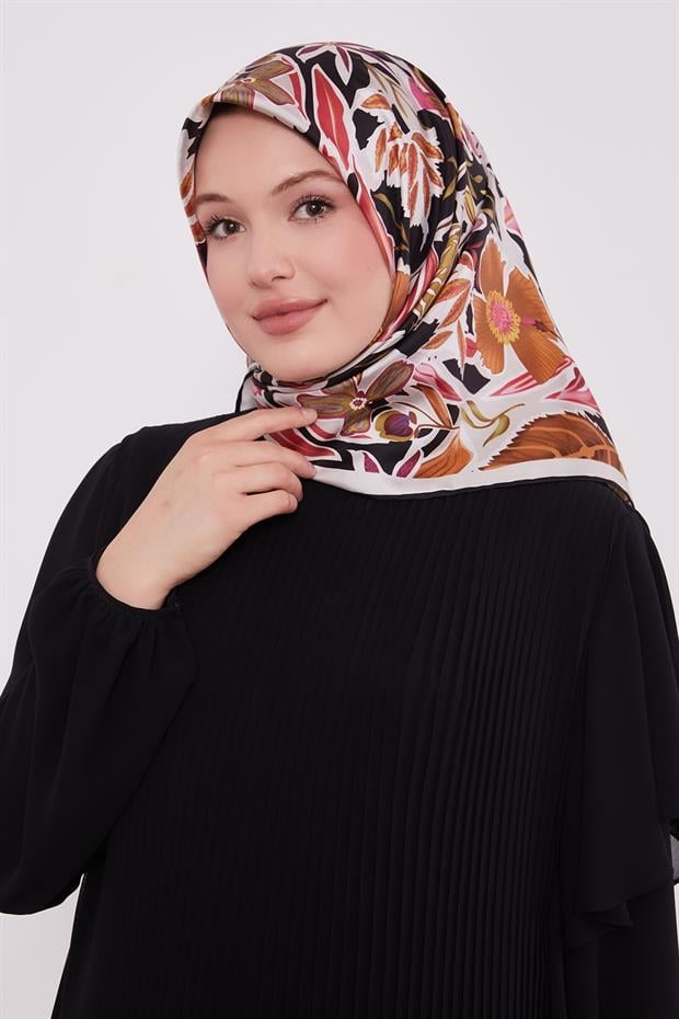 Siyah Petunya Desen Twill İpek Eşarp