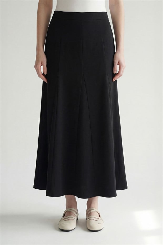 Siyah Pile Detaylı Etek