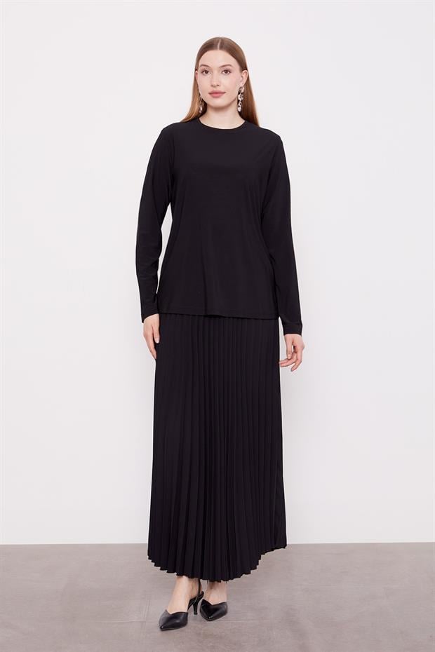 Siyah Piliseli Dantel Detaylı Üçlü Etek Takım