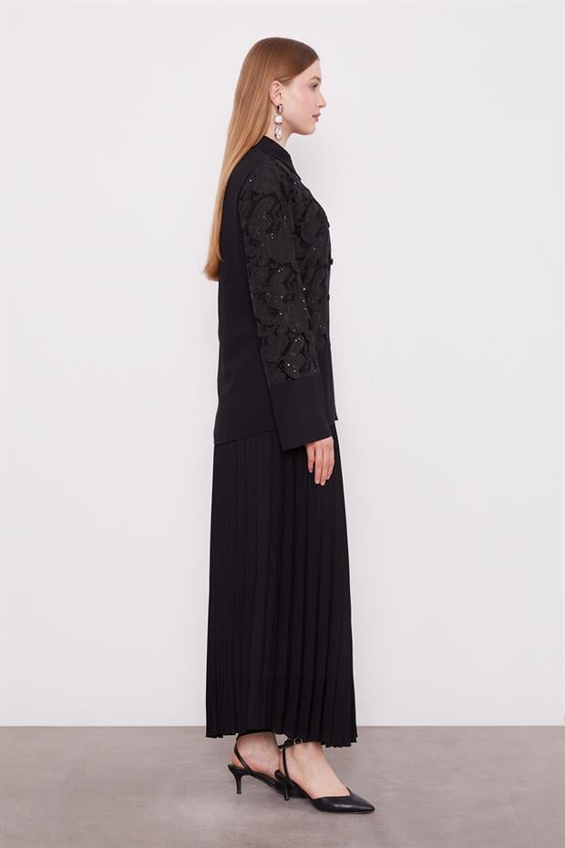 Siyah Piliseli Dantel Detaylı Üçlü Etek Takım