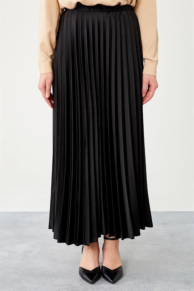 Siyah Piliseli Saten Etek