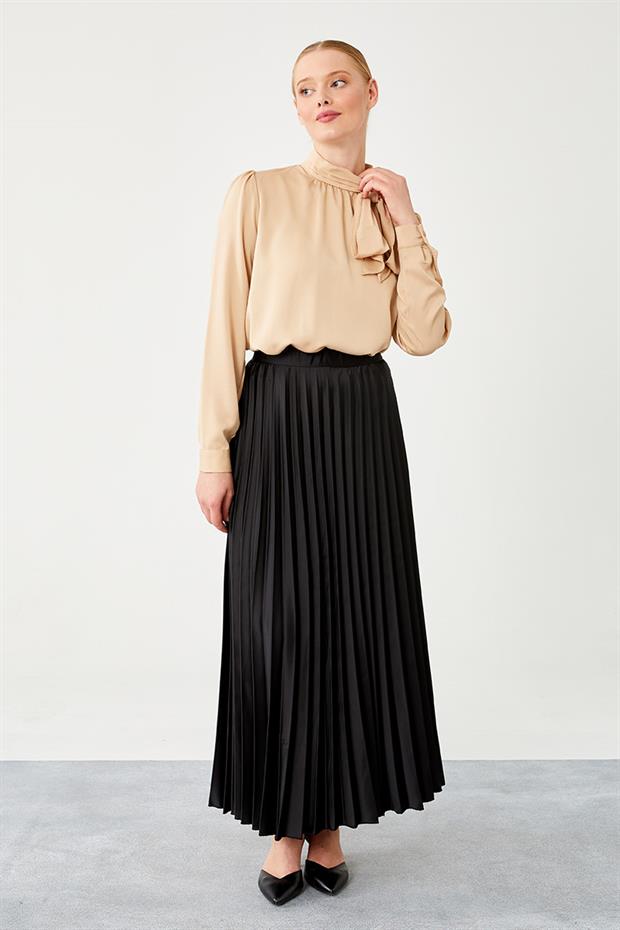 Siyah Piliseli Saten Etek