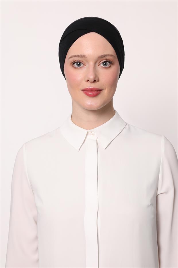 Siyah Pratik Çapraz Bone