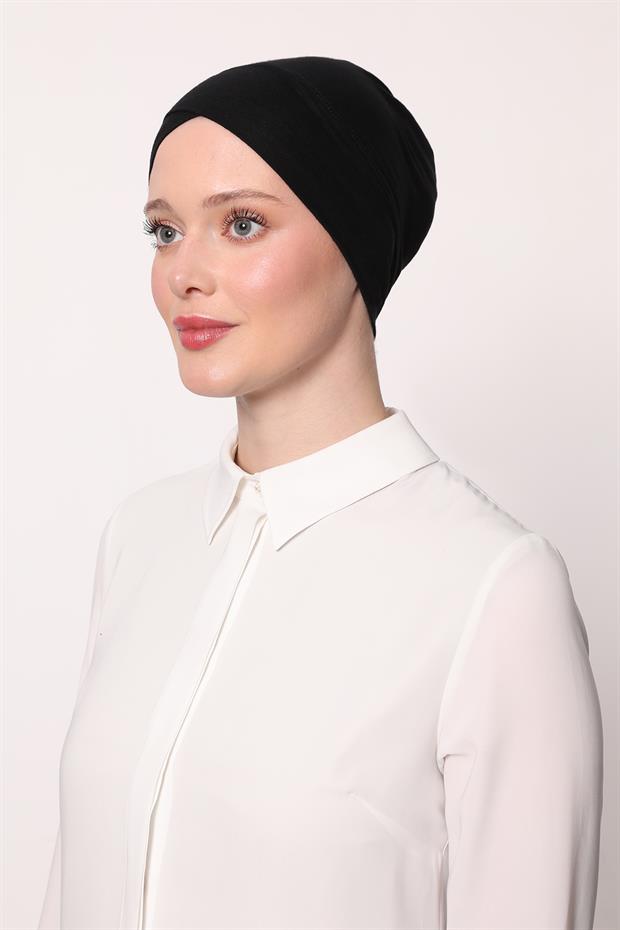 Siyah Pratik Çapraz Bone