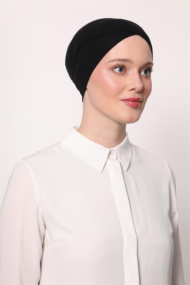 Siyah Pratik Çapraz Bone