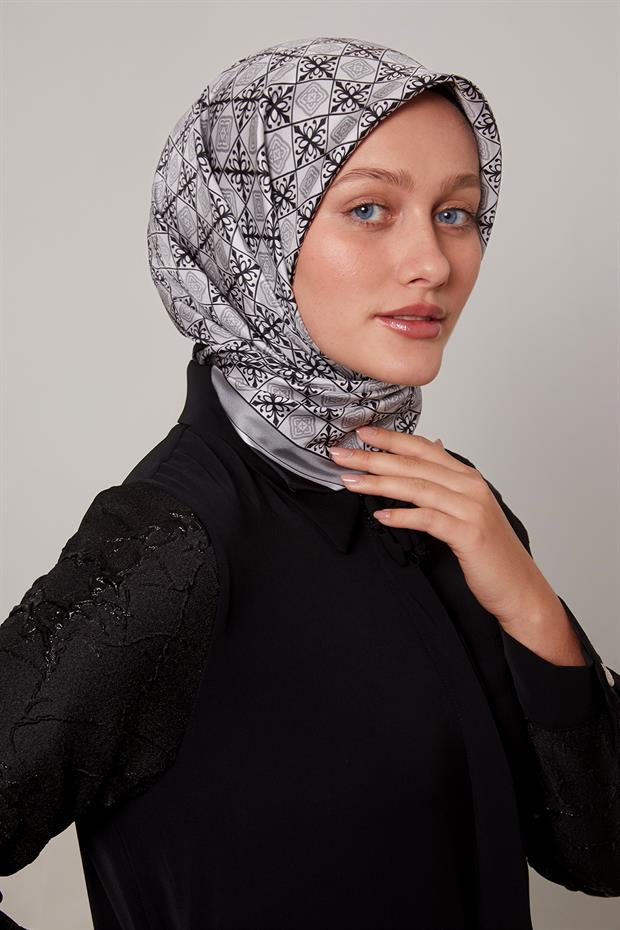 Siyah Seramik Desen Twill İpek Eşarp