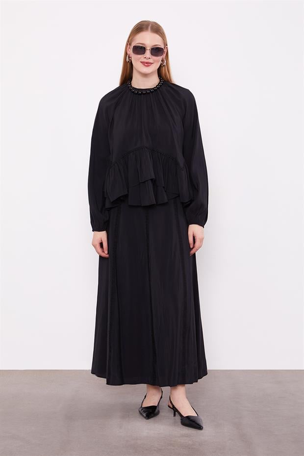 Siyah Şerit Dantel Detay Etekli Takım