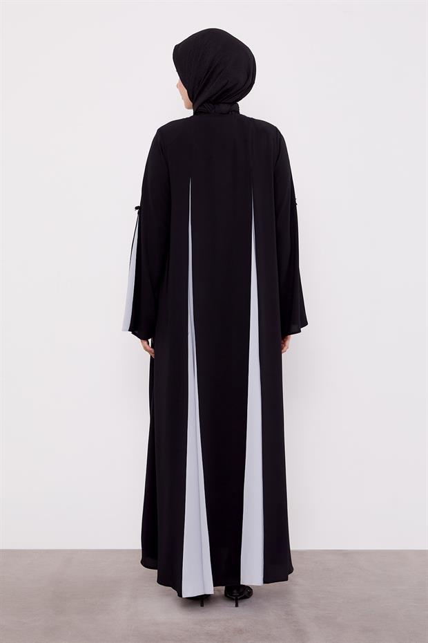 Siyah Şerit Kesim Detaylı Ferace
