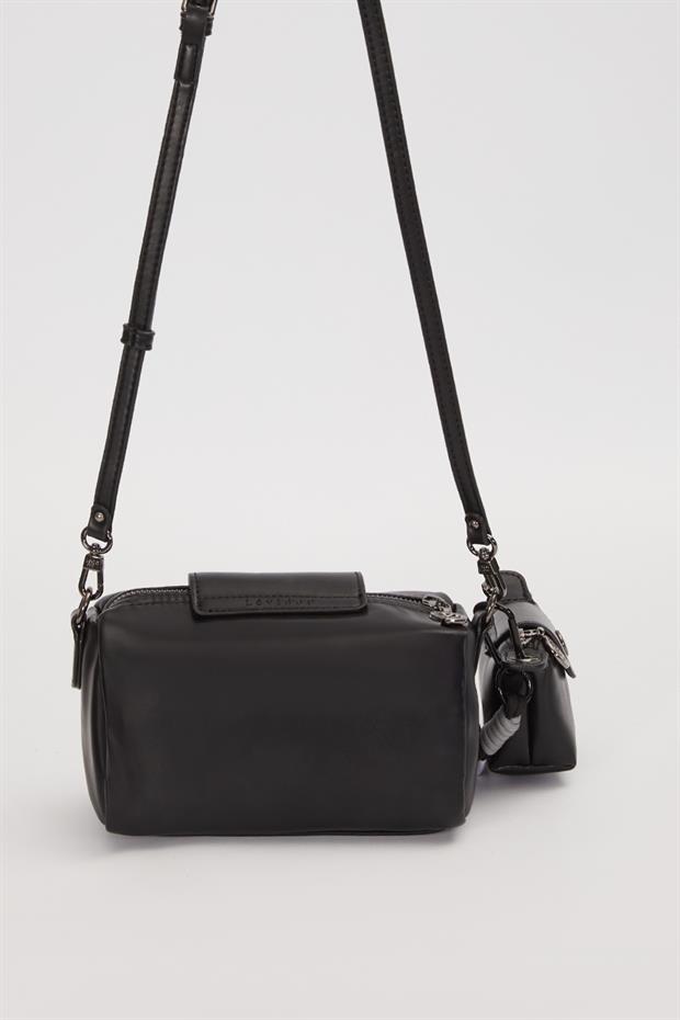 Siyah Silindir Model Charm Detaylı Omuz Çantası