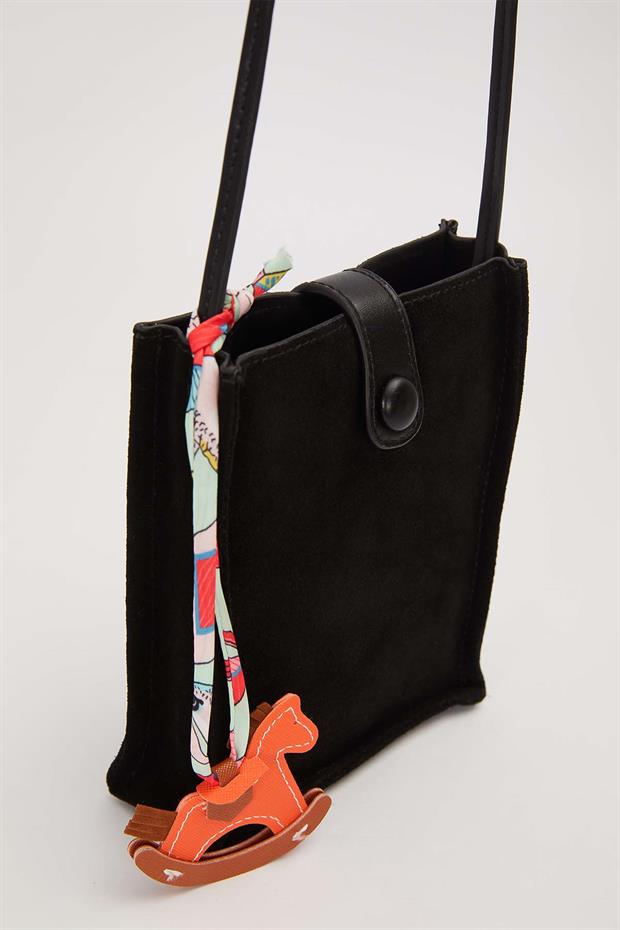 Siyah Süet Uzun Askılı Omuz Çantası