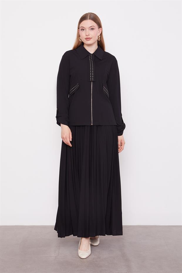 Siyah Taş Yaka Detay Piliseli Etek Takım