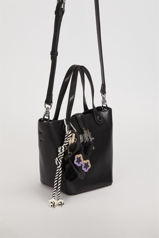 Siyah Üst Kilit Kapamalı El Çantası