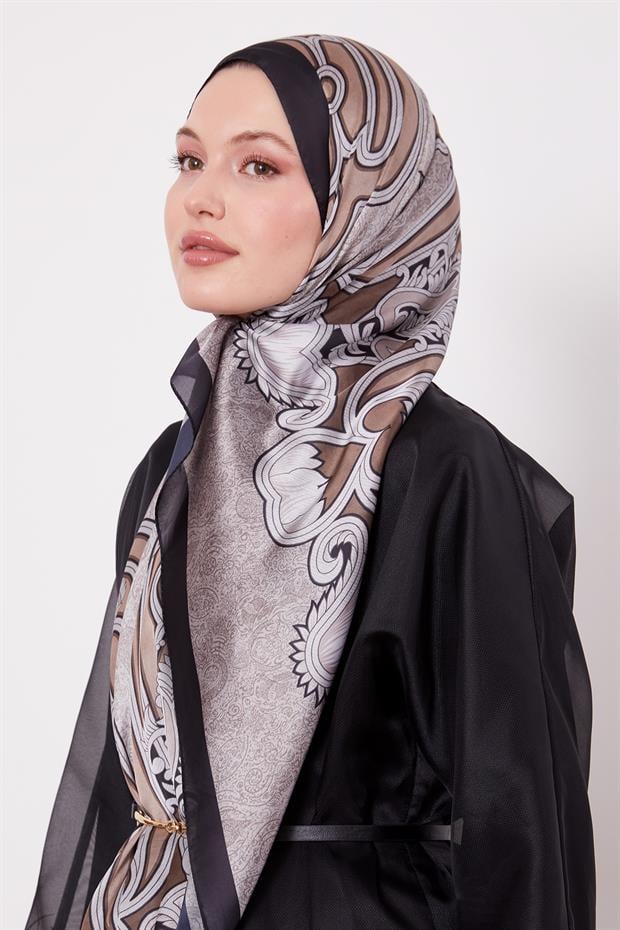 Siyah - Vizon Baroklu Hint İpeği Şal