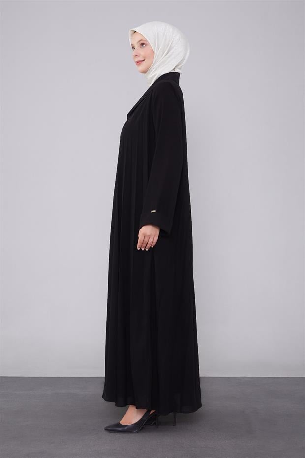 Siyah Yaka Detaylı Ferace