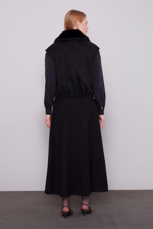 Siyah Yakası Kürk Detaylı Kaşmir Yelek