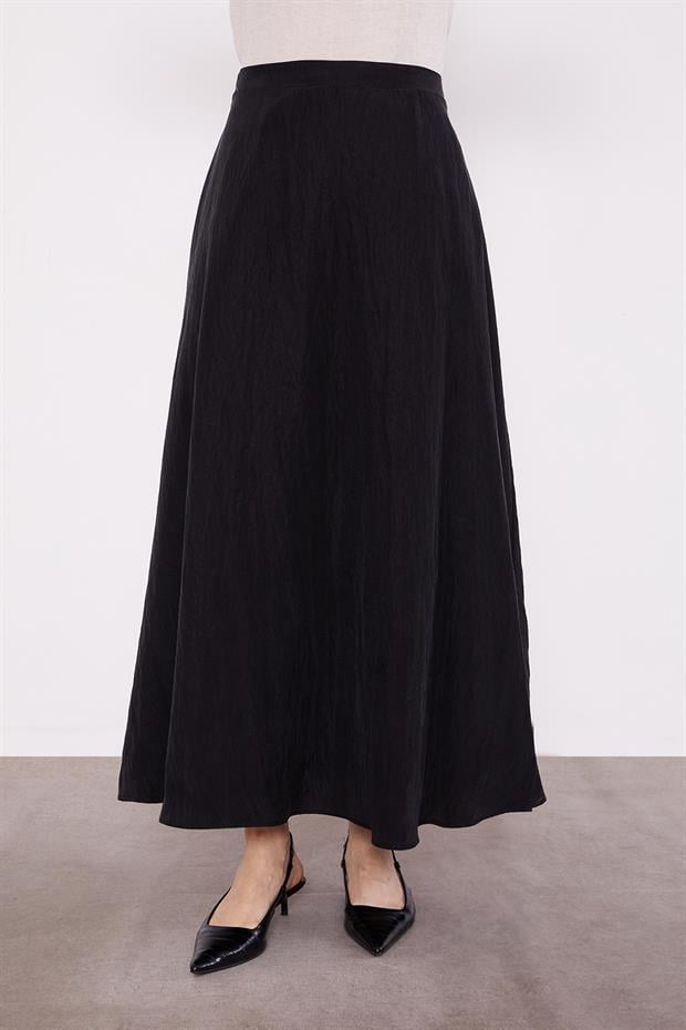 Siyah Yakası Taş Detaylı Cupra Etek Takım