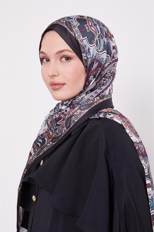 Siyah - Yeşil Karışık Desenal Hint İpeği Şal