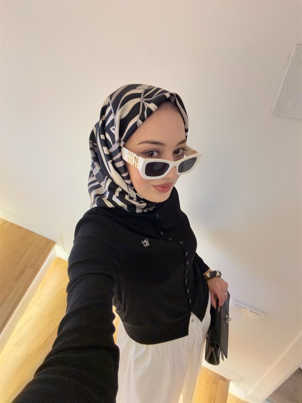 Siyah Zebra Desenli Twill İpek Eşarp
