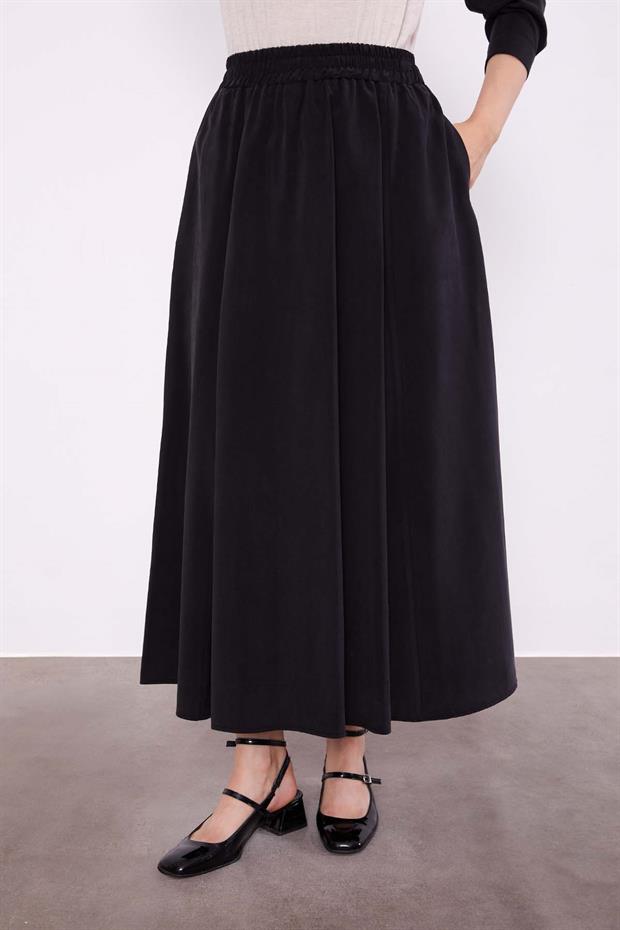 Siyah Zikzak Kapama Detaylı Etek Takım