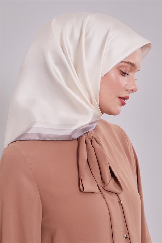 Somon Kenar Bordürlü Twill İpek Eşarp