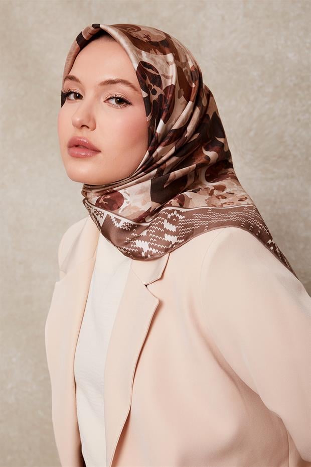 Sütlü Kahve Desenli Twill İpek Eşerp
