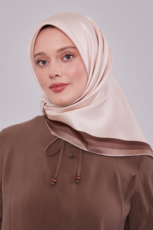 Sütlü Kahve Kenar Bordürlü Twill İpek Eşarp